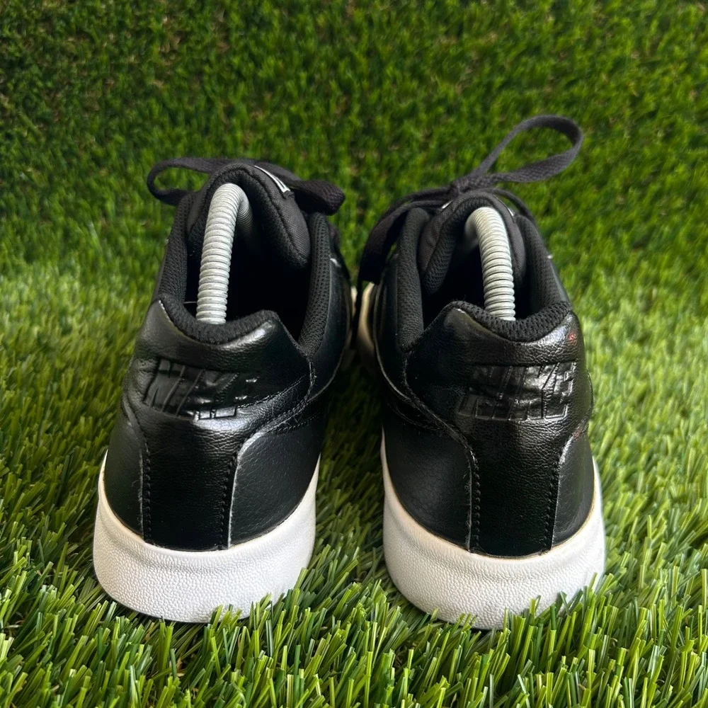 Nike court royale